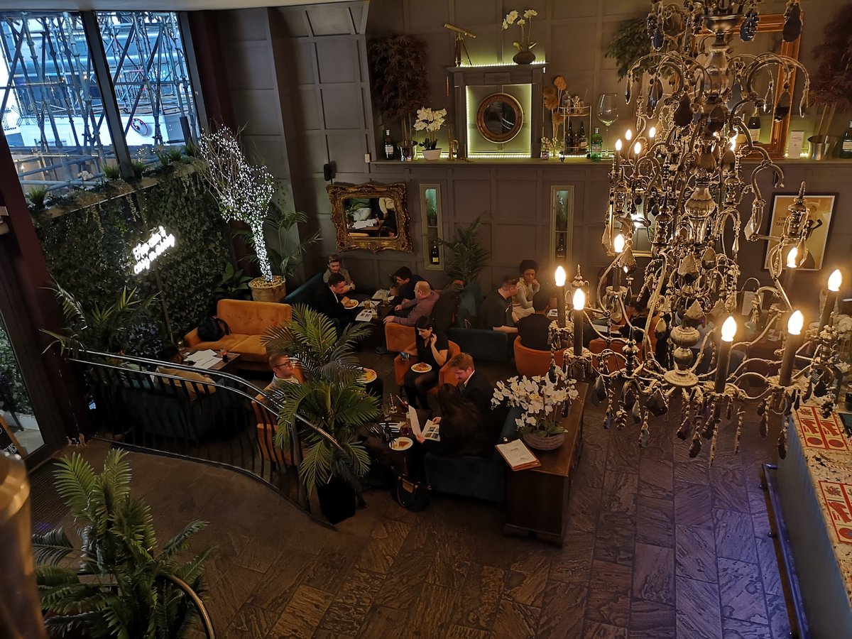 Last night our charity committee hosted a charity quiz at <a href="/LazyLounge/">𝕃𝕒𝕫𝕪 𝕃𝕠𝕦𝕟𝕘𝕖</a> to raise money for @leedswomensaid in memory of our colleague Fawziyah Javed. The night was a huge success and we raised over £900! 🎉

Congrats to the winners, team "Norfolk’n’Chance"🏆 
#charity #quiz