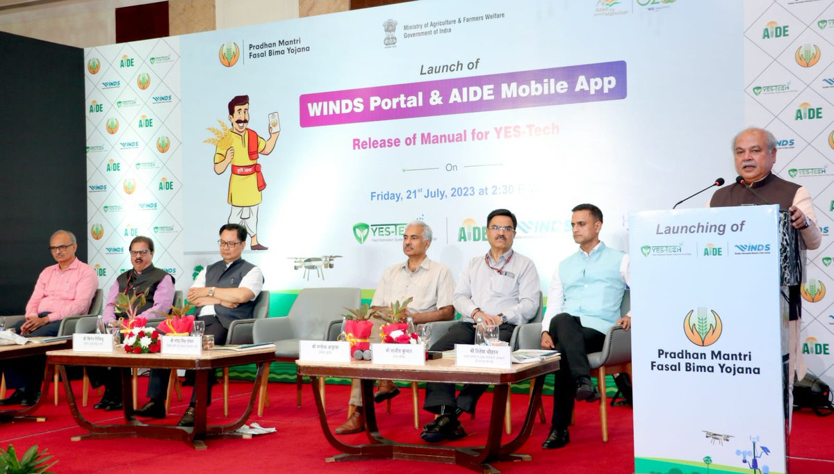 nstomar's tweet image. #PMFBY में किसानों को और अधिक सहूलियत देते हुए सटीक उपज अनुमान एवं पंजीकरण प्रक्रिया को सुव्यवस्थित करने के उद्देश्य से आज #YESTech (प्रौद्योगिकी पर आधारित उपज अनुमान प्रणाली), #WINDS (मौसम सूचना डेटा सूचना प्रणाली) व #AIDEApp (मध्यस्थ नामांकन के लिए ऐप) किसानों को समर्पित किया।