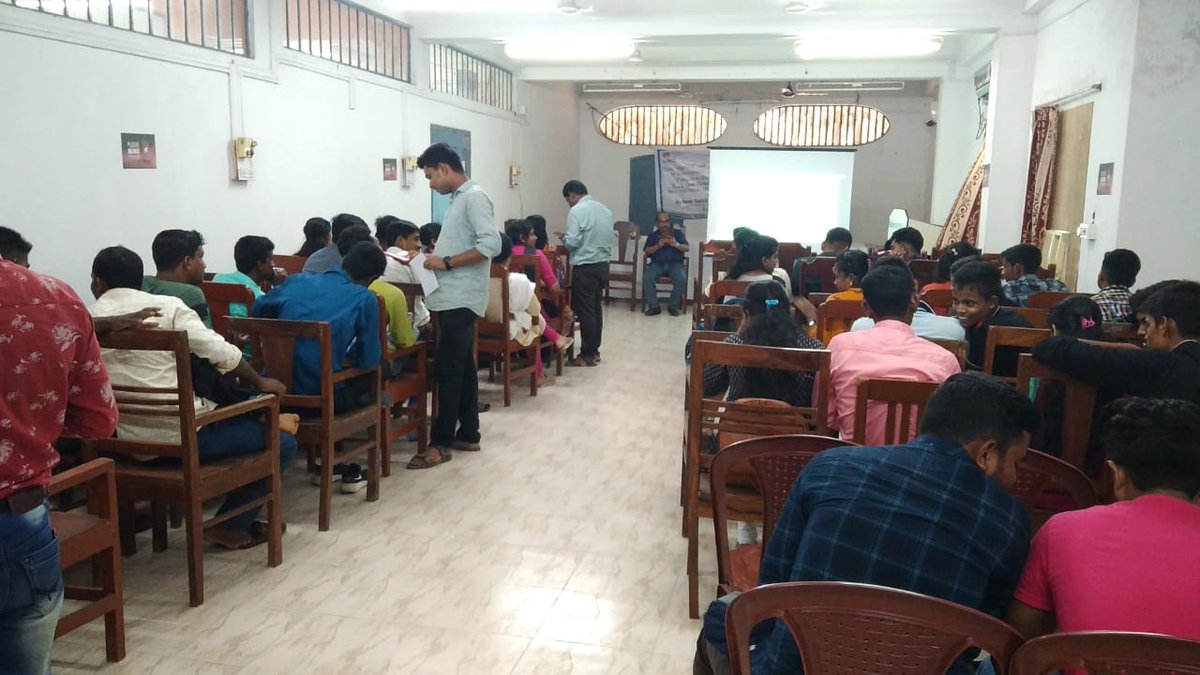 MYBPurbaBurdwan's tweet image. Training of youth on skilling and pathways to entrepreneurship and employment organised by NYK Burdwan
*Passport to Earning (P2E)Programme.*
'Each One Helps One' (EOHO)
@Nyksindia @UNICEFIndia @YuWaahIndia @swapnodipa #P2EProgramme #eoho #nykswb