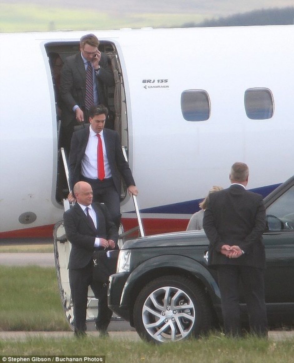 TiceRichard's tweet photo. The climate cultist @Ed_Miliband turns out to be hypocrite of the decade…

Here he is using private jet and fossil fuel powered big Range Rover…..

Just apologise for impoverishing others with your Net Zero stupidity while you spank emissions around with gay abandon https://t.co/zrUvy2Z1We