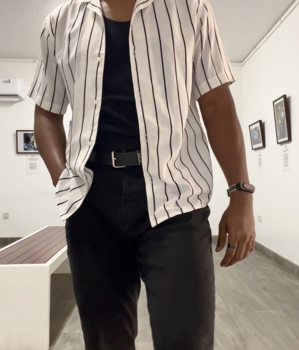 NgairaM's tweet photo. @nias_nyalada ‘Ebony Essence’ Exhibition 

Location @RangiGallery https://t.co/vFZmbCNhq0
