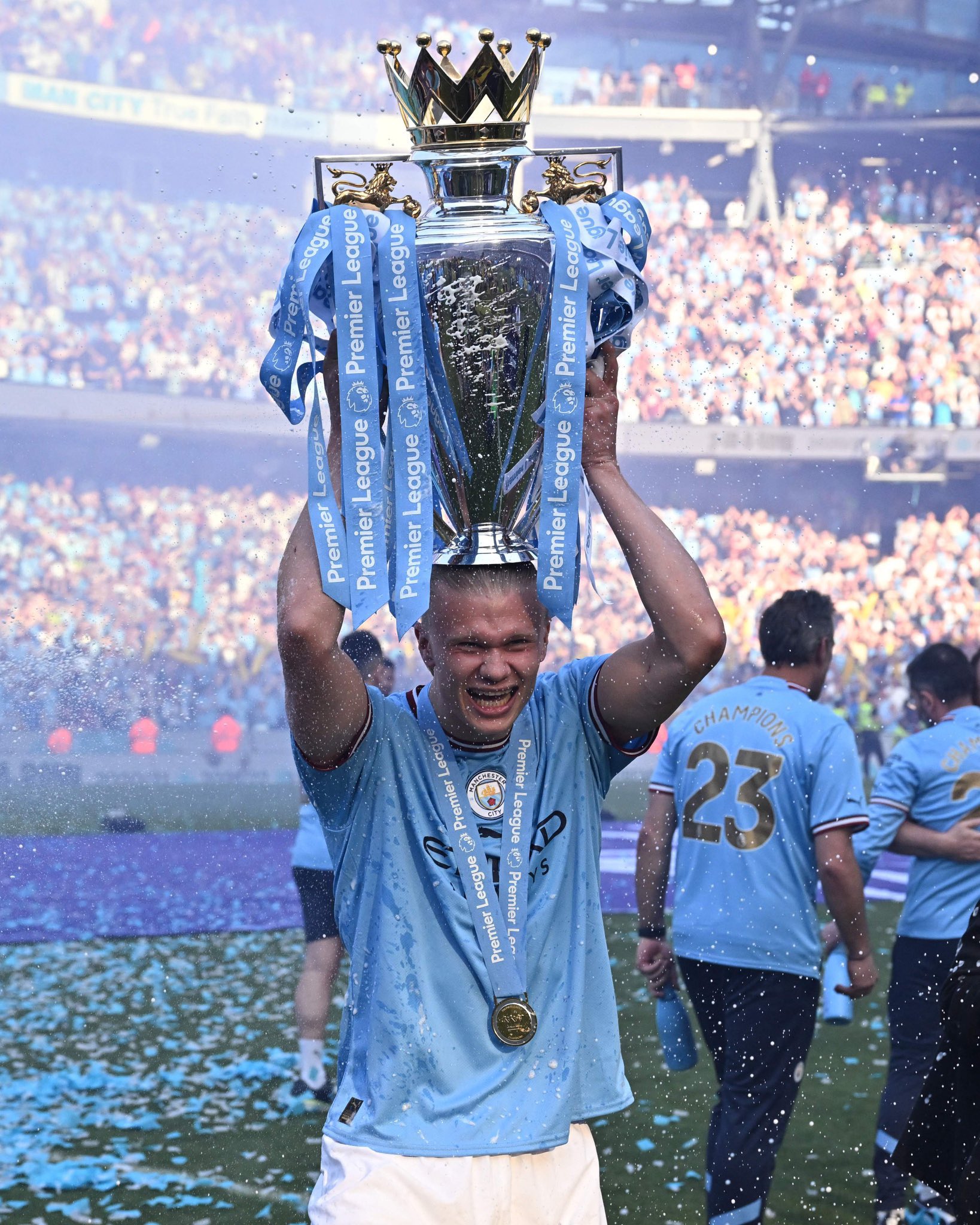instant-foot-on-twitter-joyeux-anniversaire-erling-haaland-qui