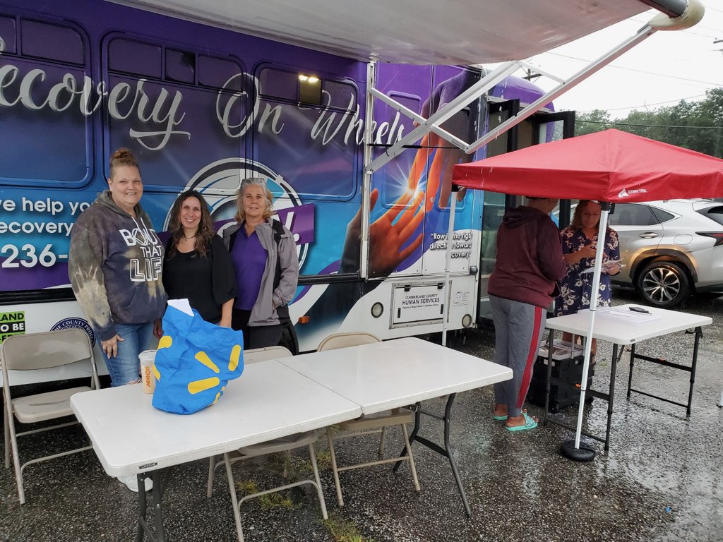 NewJerseyOAG's tweet photo. To mark #NationalDeflectionWeek, @NJSP and county prosecutors offices brought recovery resources to impacted communities across NJ. As law enforcement assists in connecting people with substance use disorders to treatment, we can empower more residents to reclaim their lives. https://t.co/cBf7GEkoVk