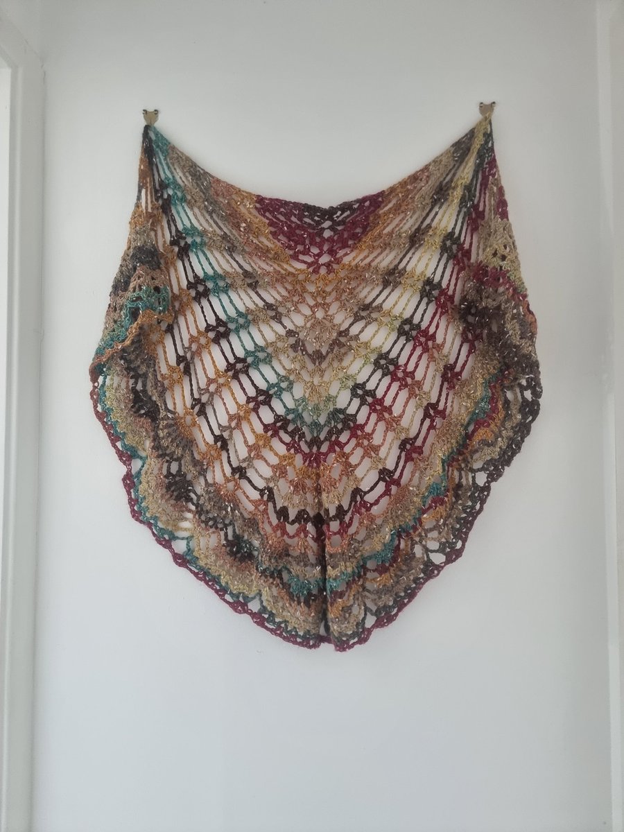 AmimiOfficial's tweet photo. 2 handmade shawls, £60 each or £100 for both.

I am happy to ship international, but note buyer will need to pay p&amp;p

I made these myself. The first is quite little, works great as a scarf imo, and the second is shaped like a big bat wing!
🥰 https://t.co/HV4iQugFqZ