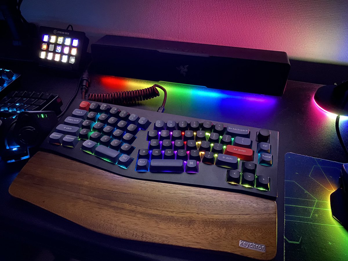 KeychronMK's tweet photo. The #KeychronQ8 gives you an epic ergonomic typing experience and endless possibilities.
📸@AliceLayout
#keychron #setup #mechanicalkeyboard #keychronkeyboard #customkeyboard https://t.co/qqfXOVBsA7