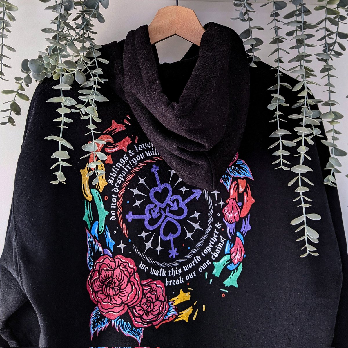 sofftpunk's tweet photo. got a second to RT? I'm hash, a queer trans artist of colour and I make tonnes of functional accessories for your queer life! plss check out the current bits I have available 🌈✨ https://t.co/1drCr9zJFc