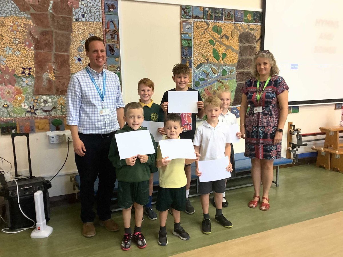 HighHamSchool's tweet image. A huge well done to these extra special house heroes who have earned the most points for their houses over the whole year, a tremendous achievement!