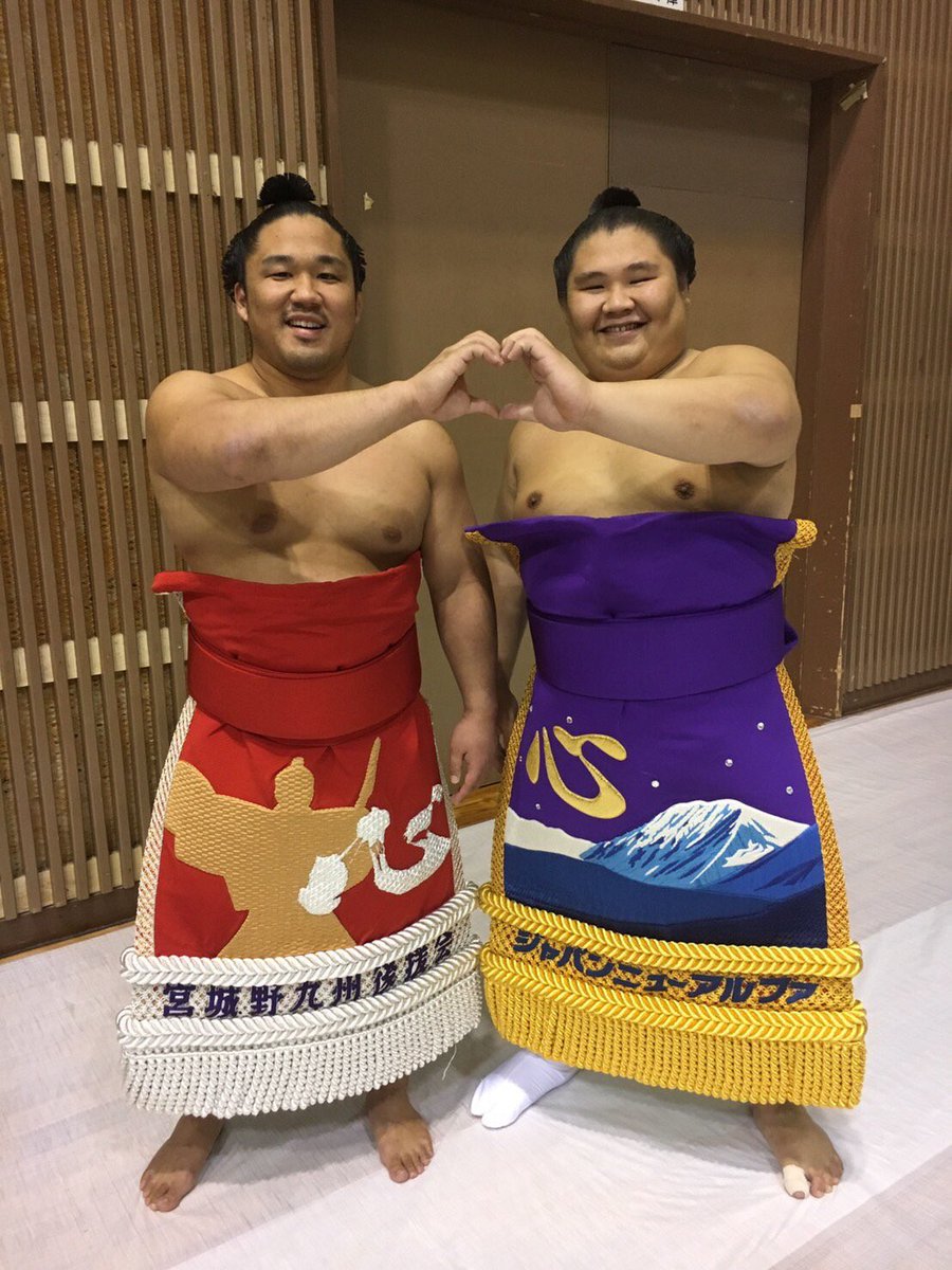 Yesterday's charity drive was a great success! Another $1200 raised for Parkinson's research at <a href="/MichaelJFoxOrg/">michaeljfox.org</a> . A big thanks to @sumo_jason for stopping by, it made a lot of people happy.

2 days left in the tournament, I can't wait to see this one finishes. Day 14 starts soon!