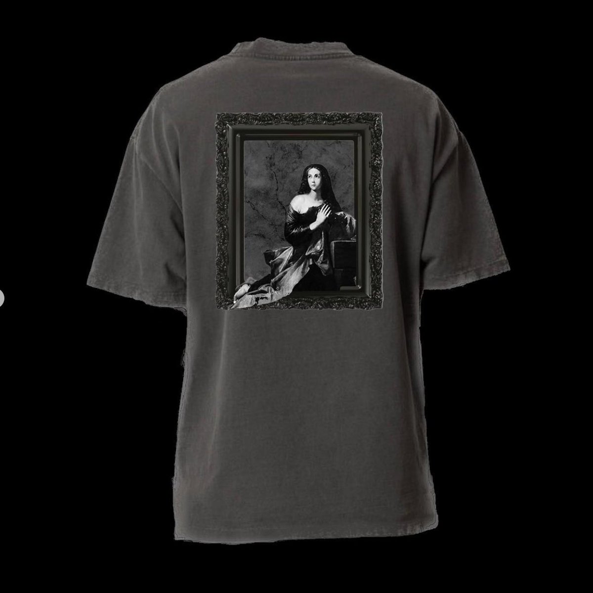 SelfMadeClo's tweet photo. Our first-ever tweet! Inspired by Chicago's very own Virgil Abloh, we started making clothing to keep the legacy going. Check out our new t-shirt sample, and let us know what you think! 
#chicago #virgilabloh https://t.co/5SHlga4LJo