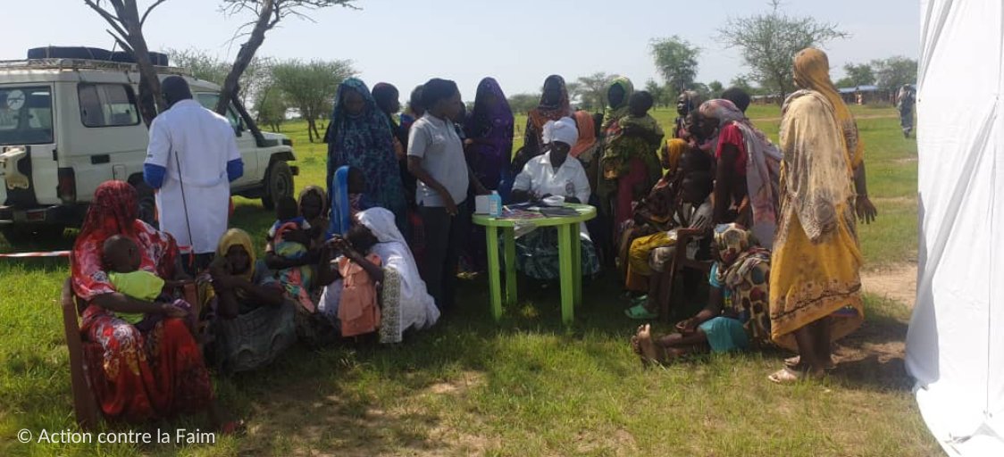 ACF_France's tweet photo. 📣 Le 10 juillet nos équipes ont ouvert une clinique mobile dans le camp de réfugiés de Zabout, à l’est du #Tchad 🇹🇩 Dans cette région on estime que plus de 47 000 https://t.co/0ZEiEGSYhM.s ont trouvé refuge (sur les 280 000  arrivé.e.s au Tchad) depuis le début du conflit. https://t.co/nclKCb0TyI