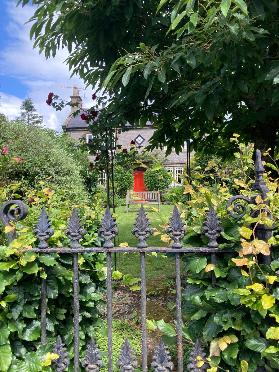 discoverbuxton's tweet photo. I’ve just been out to #Litton school and this is the house next door. Isn’t it beautiful? Can’t wait to be working with Litton primary in September as part of our wider business in taking #history into schools. https://t.co/aETUe88Kia