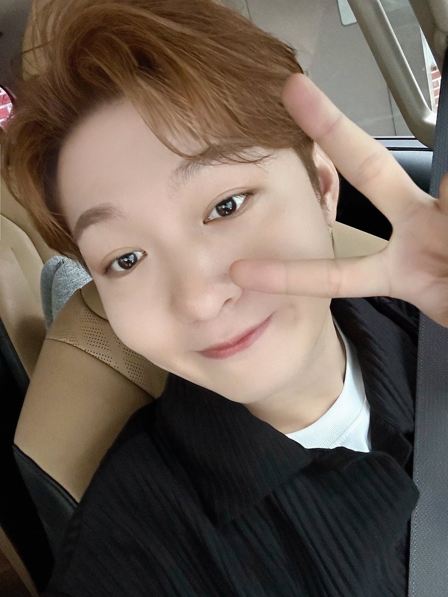 OFFICIALBTOB's tweet photo. [📢] MBC '나 혼자 산다' 출연 안내

잠시 후 11시 10분! 창섭이 '#나혼자산다'에 출연합니다!
백조를 꿈꾸며🦢
발레 챌린지에 도전하는 창섭의 하루!
멜로디 여러분의 많은 시청 부탁드립니다💙

#비투비 #BTOB
#이창섭 #LEE_CHANGSUB https://t.co/hHlmZ2jE1M