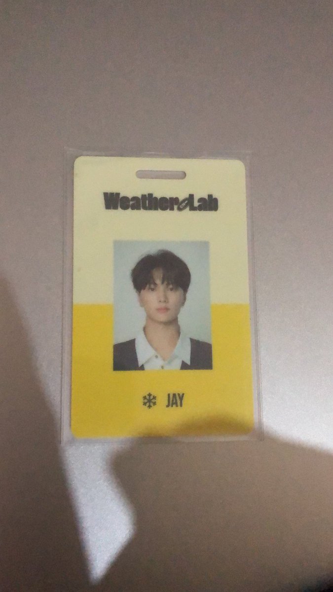 avicartz's tweet photo. Wts | lfb ph 

NIGHT SALE!

Jay Sg id 22

~280 pesos! 
~onhand
~3 days reservation/prio payo
~dm me for condi

reply "mine"/ dm to claim!

# jay seasons greetings 2022 sg id enhypen  photocard weather lab

help rt! https://t.co/UPyfOCMCr7
