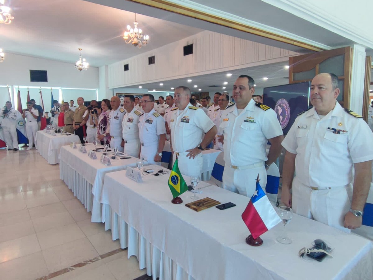 COMANDANTE_ARC's tweet image. Con un exitoso balance hoy en #Cartagena finalizó #UNITASLXIV. En nombre de los #MarinosDeColombia que integran la @ArmadaColombia agradecemos a los más de 20 países que por 11 días desarrollaron ejercicios de entrenamiento y cooperación multinacional en aguas del #MarCaribe.