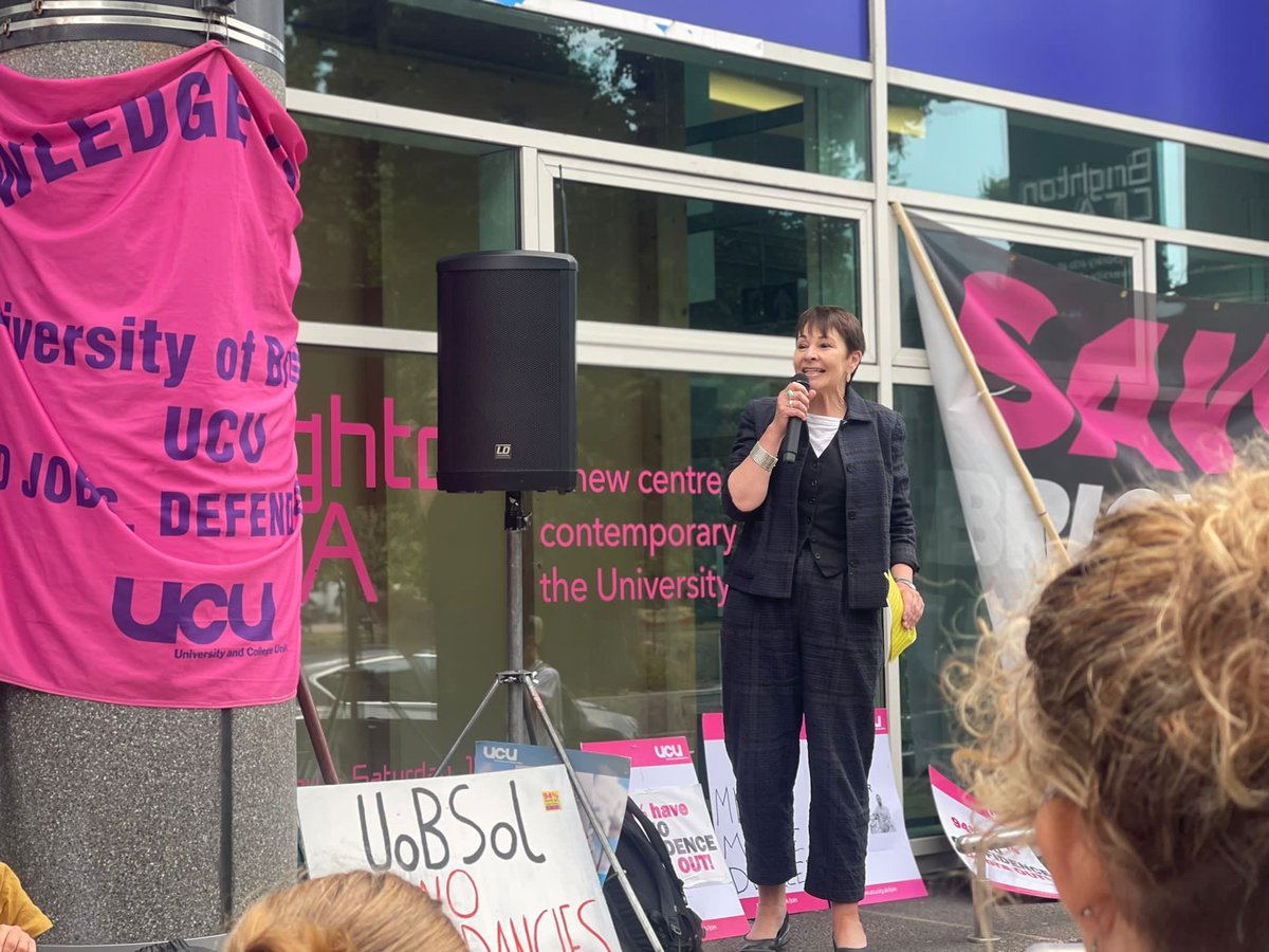 Caroline Lucas tweet media