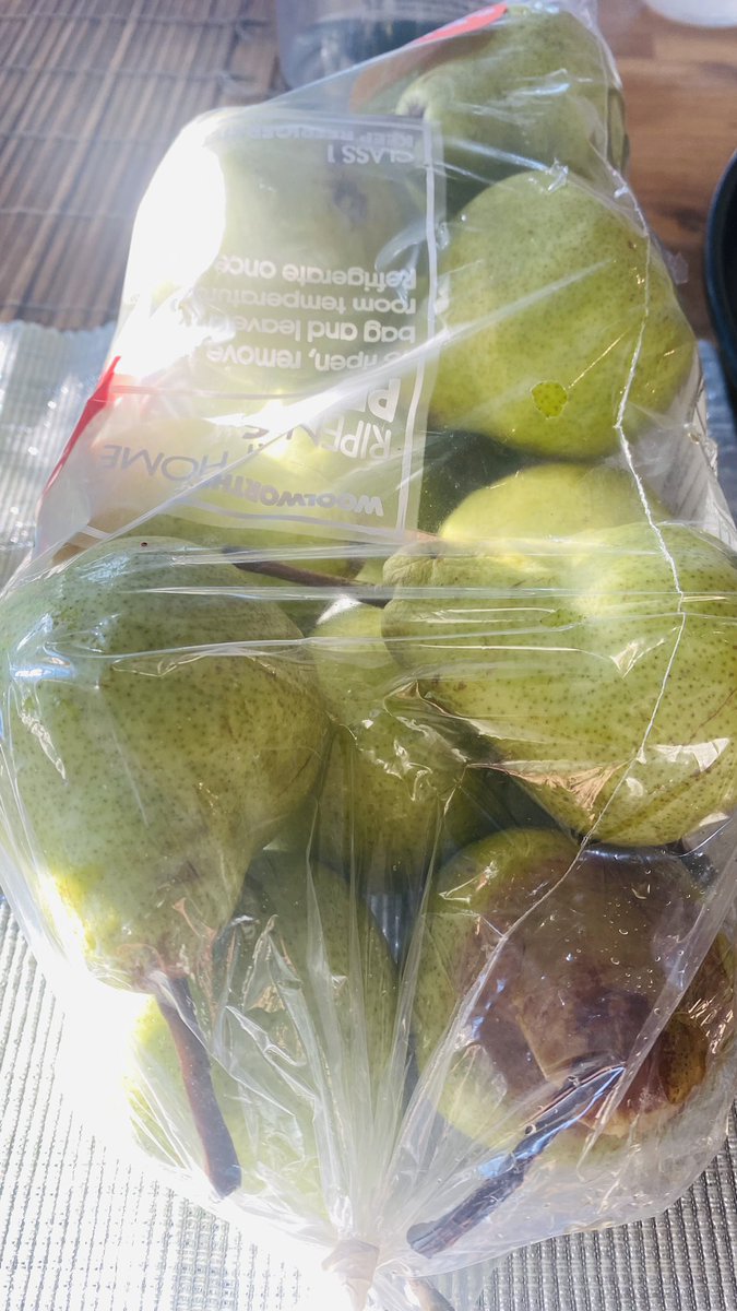 bradlypp's tweet photo. @WOOLWORTHS_SA how is this the Woolworths quality difference sold at your Featherbrooke Centre store. Esther promised me a refund and forgot to tell the team https://t.co/5xzTzsbpwu