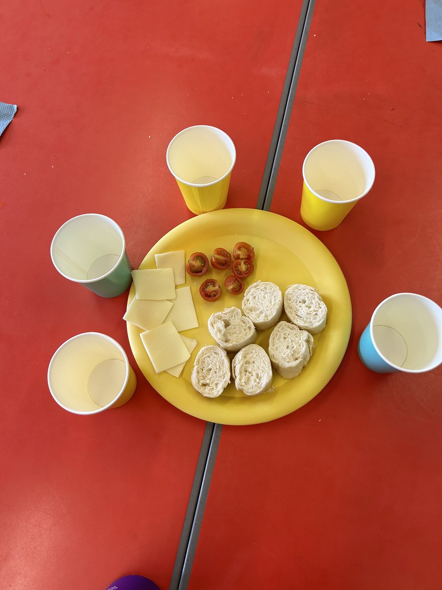 Year3StPeters's tweet photo. Year 2 have had mucho fun on Spanish Day! 🇪🇸 We enjoyed Spanish trying delicious montaditos and refreshing naranja after dance! https://t.co/T1aF4CzPRY