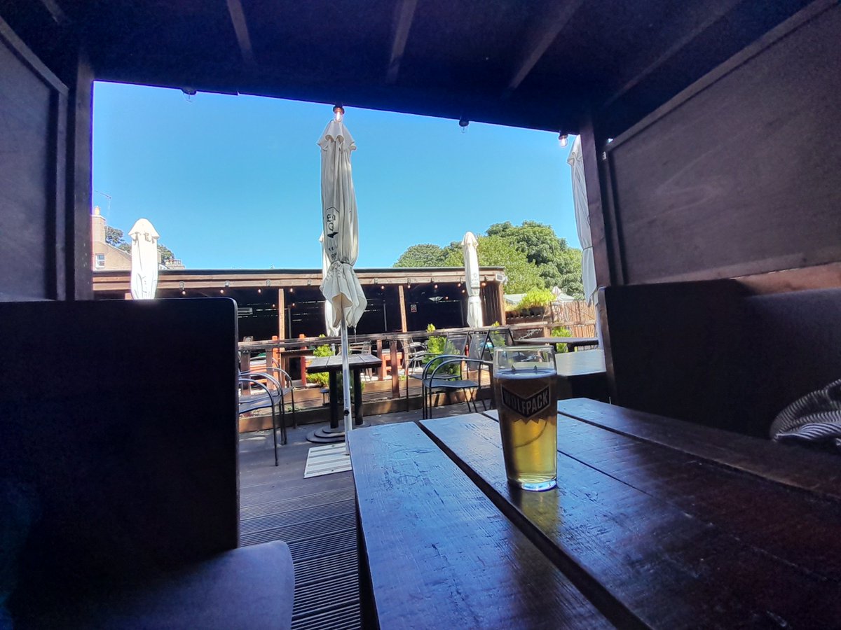 Bonnie Bonnie Bonnie🥳😆look where we are <a href="/BonnieBooBT/">🐾💗Lady Bonnie Boo OBE💗🐾</a>  . Dads not had a drink at all 🙄