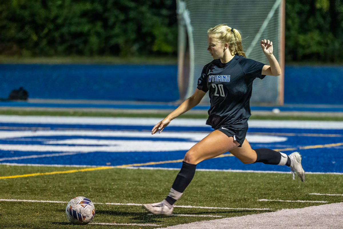 WyomingGSoccer's tweet photo. Congrats to senior @zoekochhh named to @Enquirer Preseason top 10 defenders to watch list!  👏🏼👏🏼 https://t.co/QWcfYasaQm
