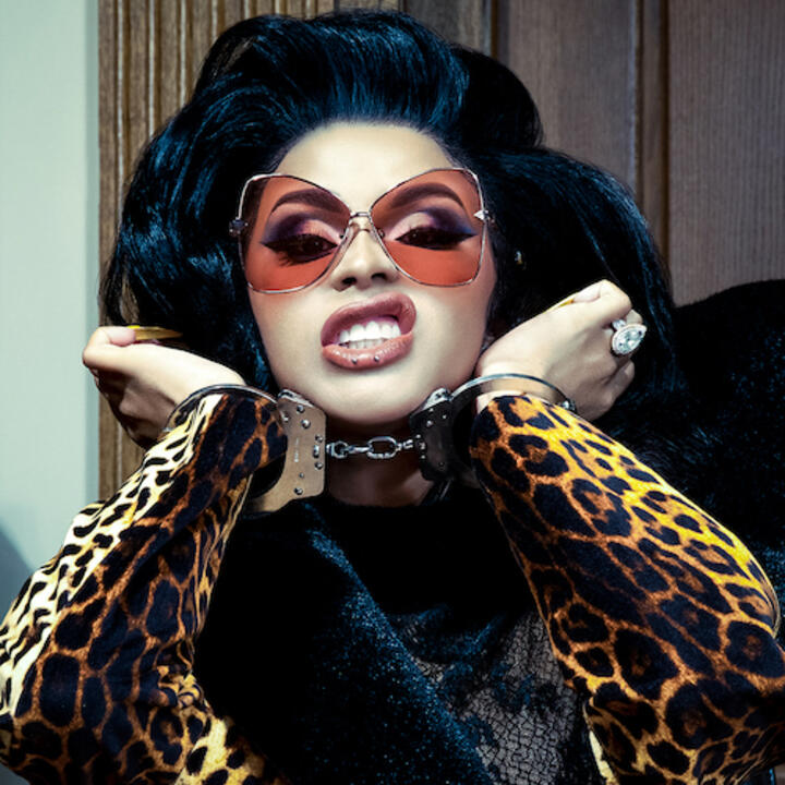 ImThatGirl811's tweet photo. What an amazing week it has been in music♥️♥️♥️
#latto #kalii #seven #CardiB
I'm just waiting on CardiB to drop her lead single now, and I'd be good💛💛 https://t.co/OuDqErq5SV