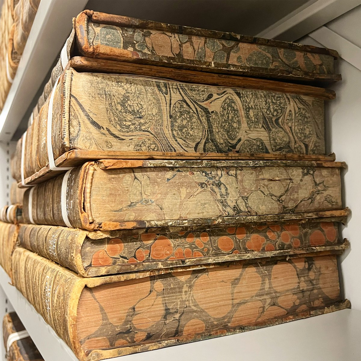 Wishing you all a wonderful #MarbledMonday from our stacks! 

Marbling is a process of floating ink on water thickened with seaweed, leaving a one-of-a-kind design,  which became incredibly popular for book endpapers and fore-edges!