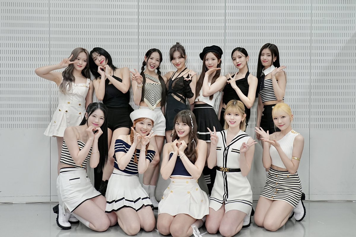 JYPE_JAPAN's tweet photo. MISAMOとNiziUのMステいかがでしたか⭐️
素敵な共演で忘れられない1日となりました✨
ご覧頂いた皆様ありがとうございました！

@JYPETWICE_JAPAN 
@NiziU__official 

#Mステ
#MISAMO #Donottouch
#Masterpiece #TWICE
#NiziU #COCONUT https://t.co/SHAykdetFM