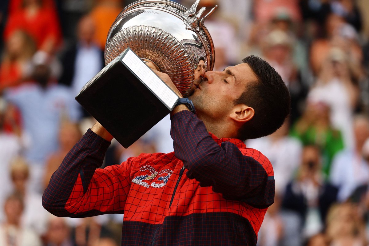 Alcaraz’s sponsor Nike has publicly buried Djokovic and said we are now in the Alcaraz era.

But yet Djokovic won more Slams than Alcaraz this year and also beat Alcaraz to win the French Open.

Let’s remind them that we are still in the Novak Djokovic era.
