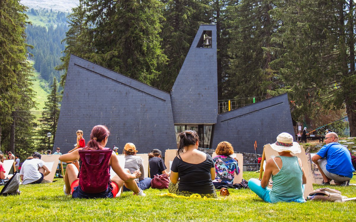 FLAINESki's tweet photo. Notre nouvelle semaine, en partenariat avec l #EBAG Ecole des Beaux Arts du Genevois, se clôture ce soir.
Merci à Sylvanne notre enseignante de la semaine pour tous les cours. Petits et grands ont apprécié ses cours passionnés #art #dessin #culture #cacestflaine #matiere https://t.co/9aLXCQH81I