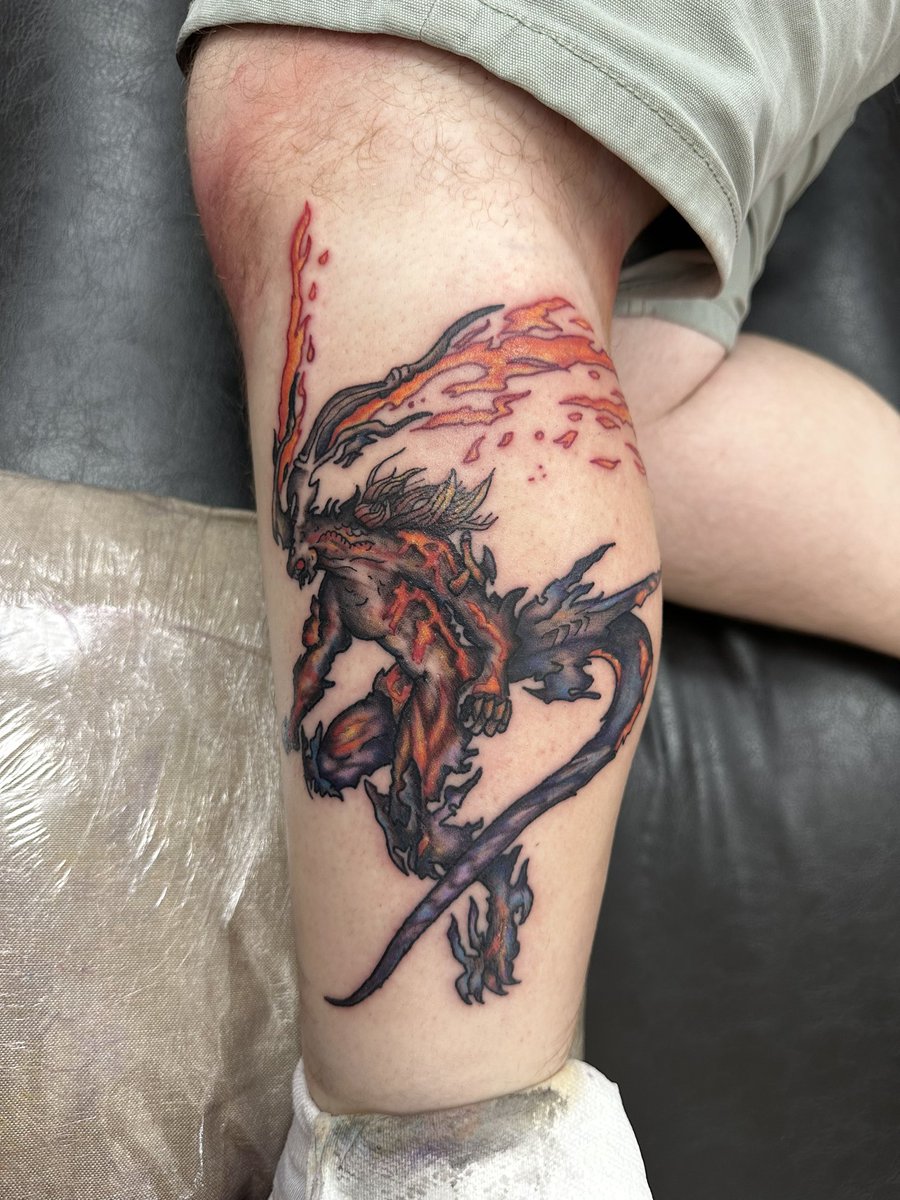 Desenden_Rides's tweet photo. My bestie is honestly an incredible tattoo artist doing the baddest eikon from @finalfantasyxvi honestly the month in June was hell but ff16 got me through it, @The_Ben_Starr I hope you know how much your fans love you and Clive rosfield and the whole cast off ff16 this game ❤️❤️ https://t.co/TN8V9L3KW5