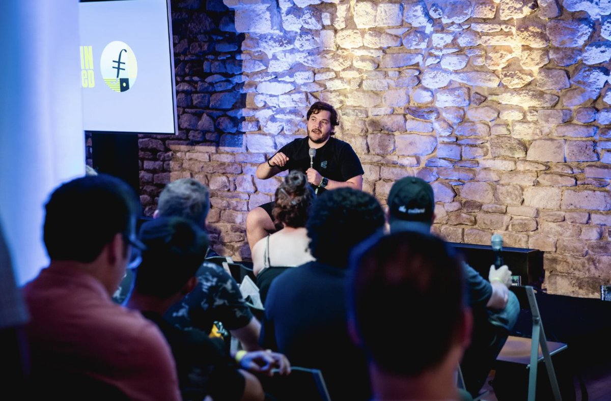 Filecoin's tweet image. 🎥 #FilecoinUnleashed Main Stage AMA with @JuanBenet Founder of @ProtocolLabs. 

Replay link👇 
youtube.com/watch?v=JFypZj…