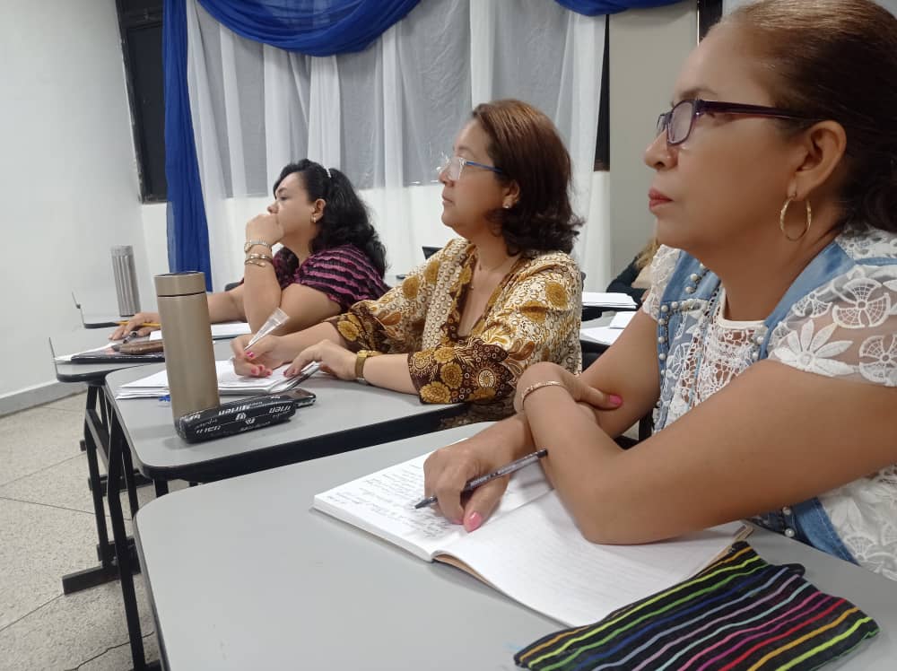 uptlara's tweet photo. #EnDesarrollo | Reunión de Autoridades Académicas para evaluar avances de la gestión del PNFA en Ciencias de Actividad Física y el Deporte para la formación académica de los profesionales del área deportiva.

#UptaebActiva
#13AñosUptaeb

@mppeduniv @michellyvivas @uney_oficial https://t.co/yRPLwxSe4M
