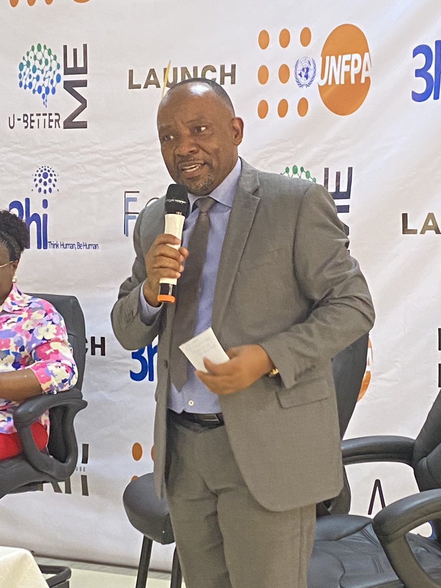 labyll's tweet photo. “Chercher du travail c’est du travail” nous ont-ils dit. Et recherchons l’excellence, offrons nos compétences à travers le volontariat. 
#LaunchHer #UBetterMe @3hiAfrica @FalFalgroup @UNFPABurundi https://t.co/wC6IAXOna6