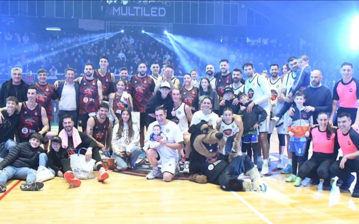 Gracias <a href="/JdelasEstrellas/">JuegodelasEstrellas</a> <a href="/AdJugadores/">Asoc. de Jugadores</a> increíble lo que se vivió anoche la fiesta del básquet 🏀🙌🏻
