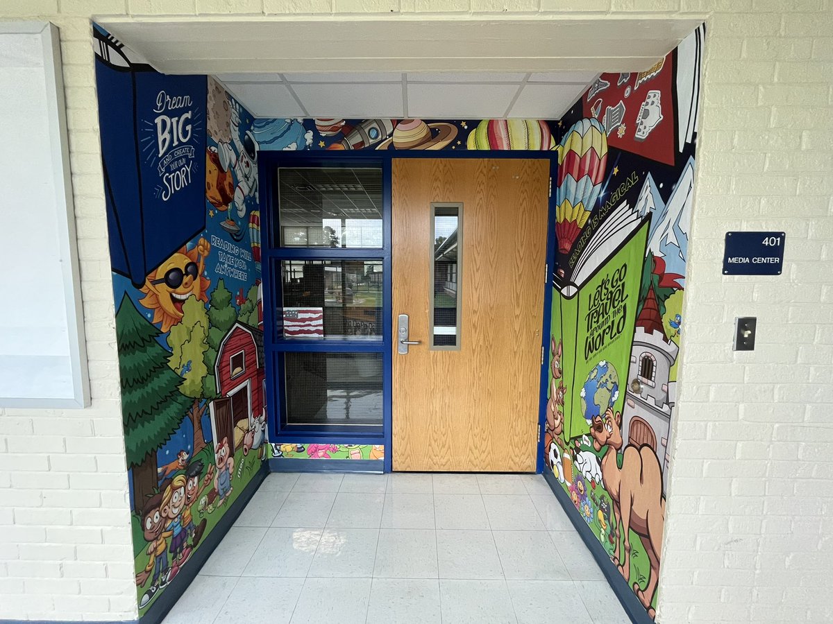 The new murals at <a href="/SSE_Dolphins/">SSE Dolphins</a> look amazing!