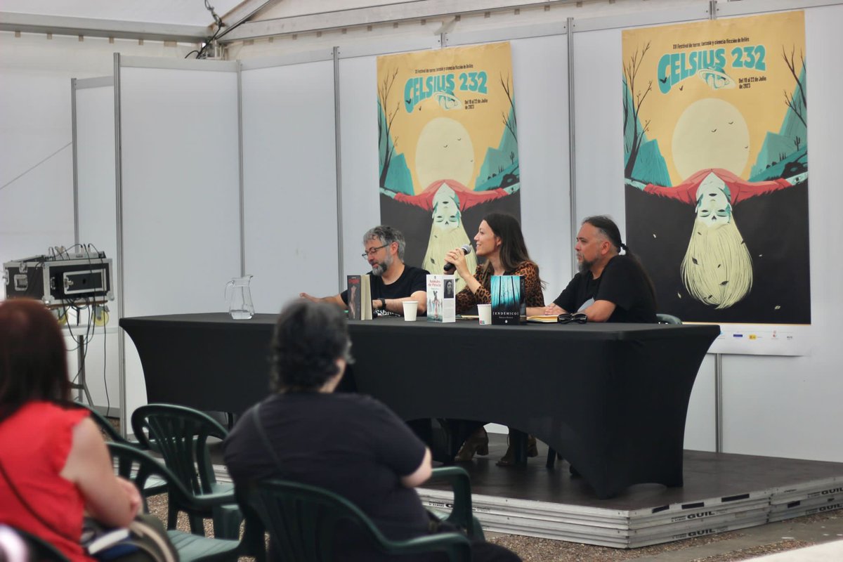 Caverna, de Ángela Pinaud, está impregnada de un terror silencioso que la autora ha sabido comunicar de maravilla en la presentación en el #celsius2023