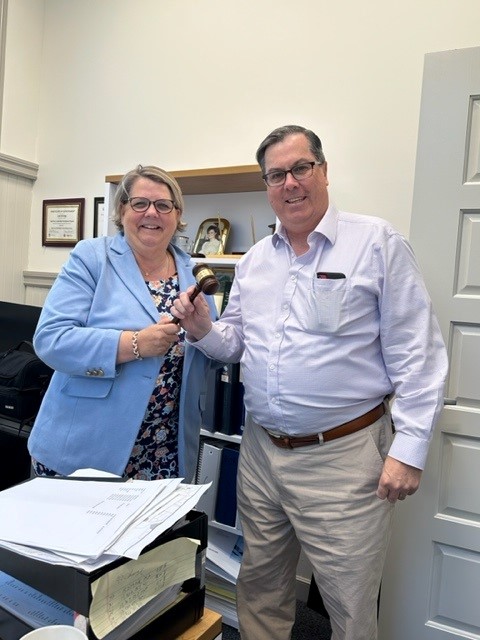 MassAssessors's tweet photo. Past President Ellen Brideau passes the gavel to current MAAO President Lane Partridge at his swearing in. https://t.co/0euzDNhm2a