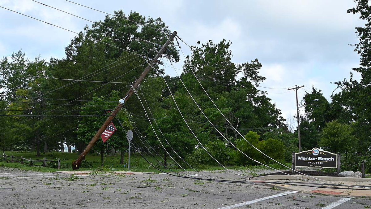 The public is advised that Mentor Beach Park and the trails at the Mentor Lagoons Nature Preserve are closed until further notice due to downed power lines as a result of last night’s storm. cityofmentor.com/park-closures-…