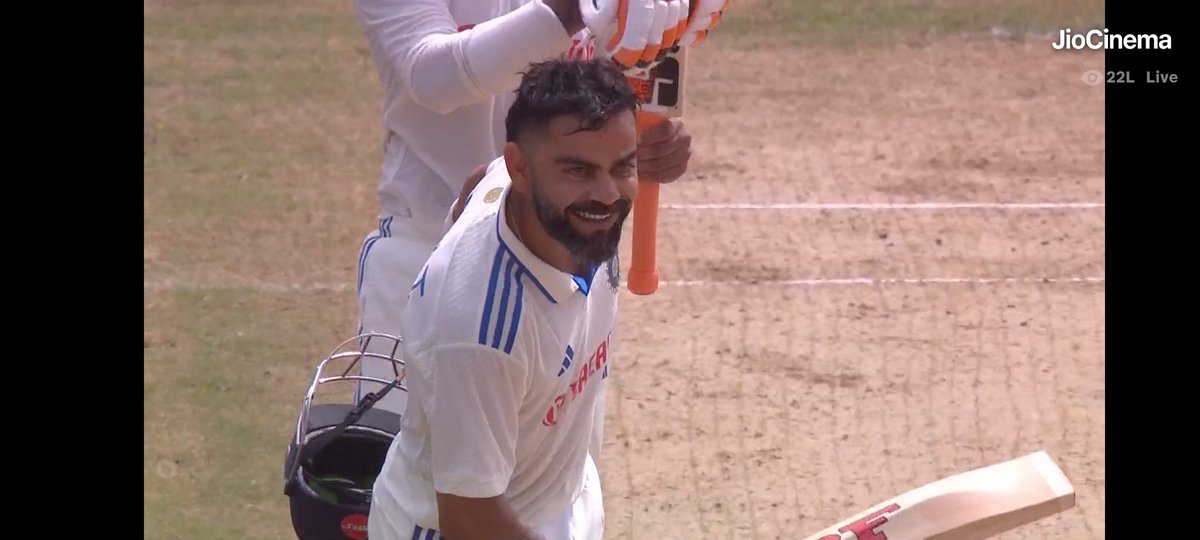 VGOLDENGOKUL1's tweet photo. 76hundred #virat #WINVSIND https://t.co/sjKkdTAMZC