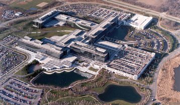 Compass close to buying 2.4 million sq ft Sears campus in Chicago, Illinois - DCD https://t.co/t9uE0CzVcC #DataCenter https://t.co/kQCuV9NSLW