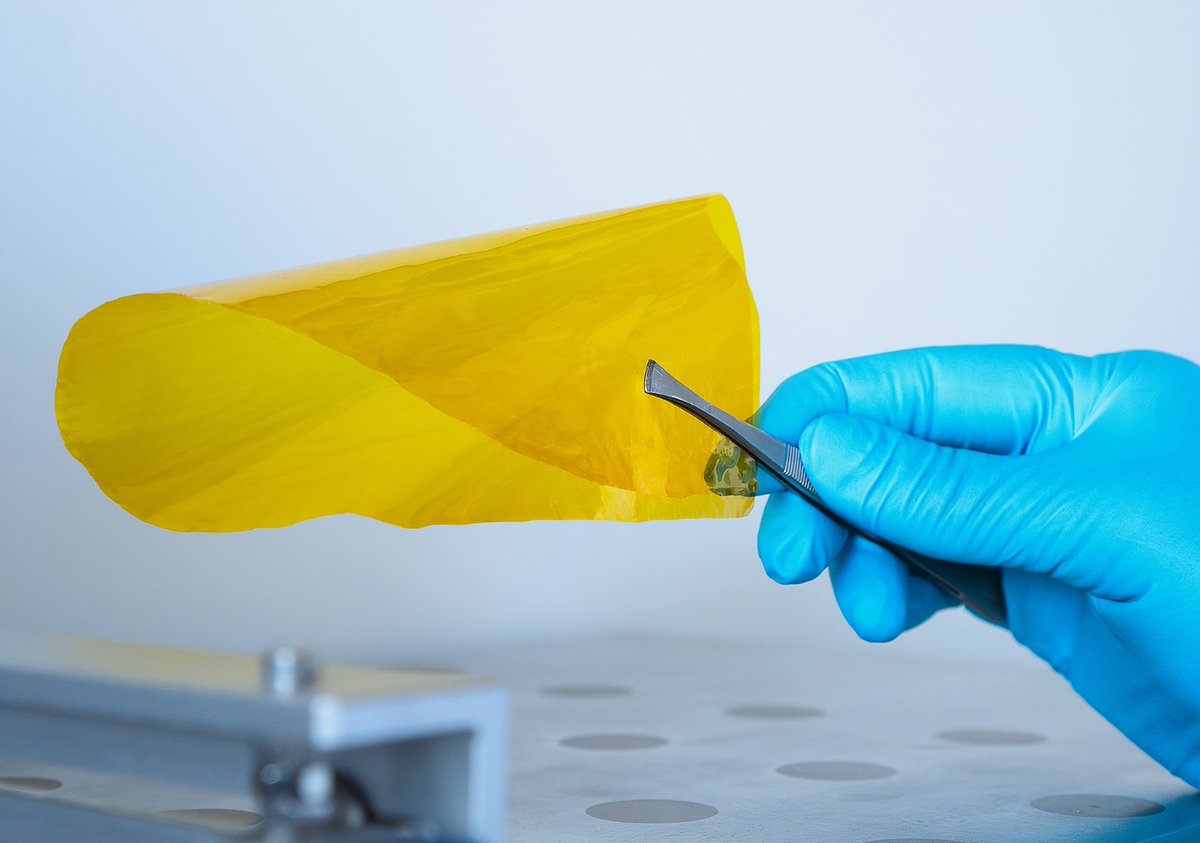 Neuartige Membranen für die #Elektrolyse

Ein Forschungsteam am <a href="/FraunhoferIAP/">Fraunhofer IAP</a> hat zusammen mit dem #ZBT innovative Anionenaustauscher-Membranen (AEM) entwickelt, die ohne teure Edelmetalle und umweltschädliche PFAS-Verbindungen auskommen.

#wasserstoff

iap.fraunhofer.de/de/Pressemitte…