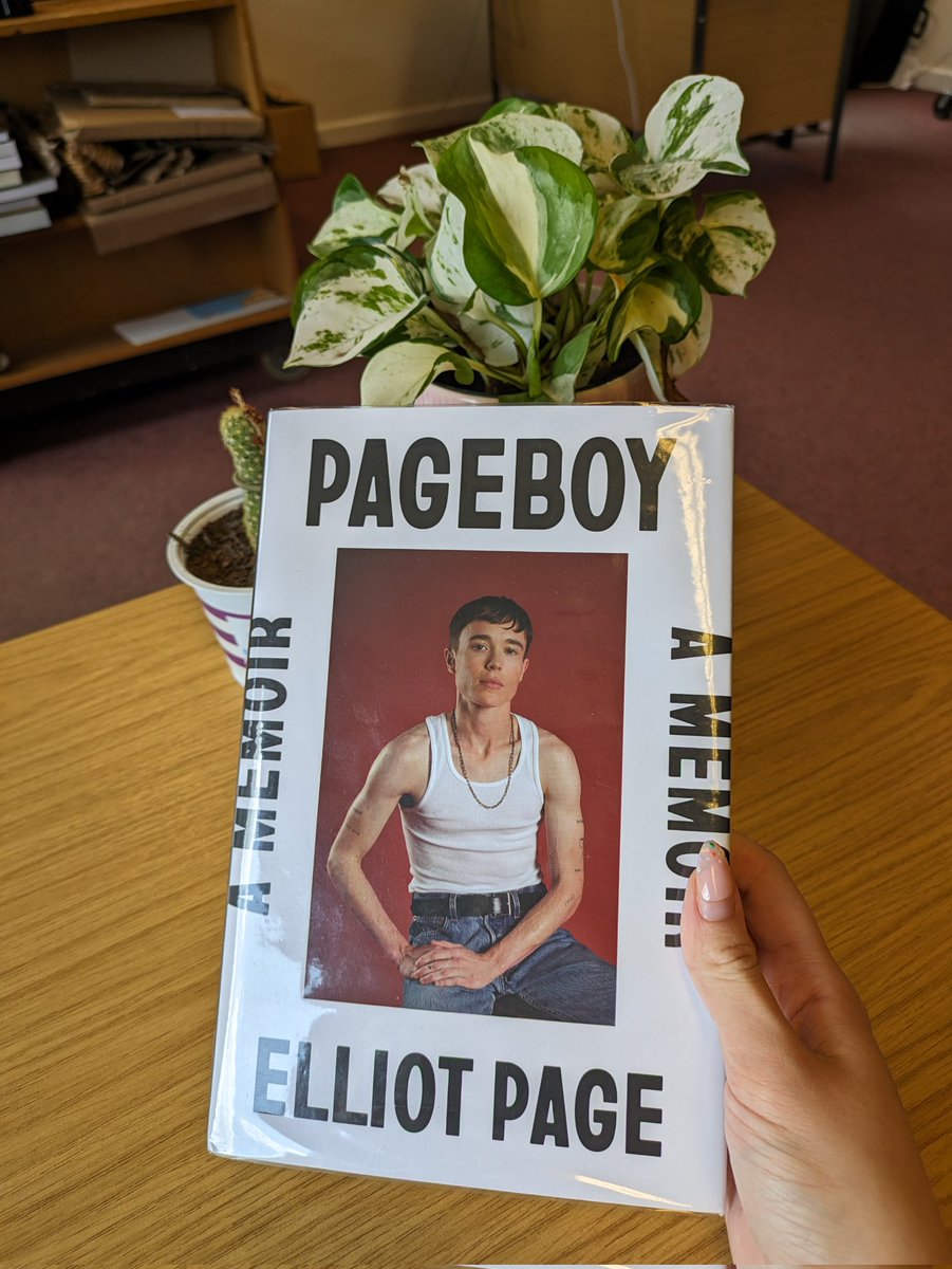 Currently reading #Pageboy by <a href="/TheElliotPage/">Elliot Page</a>.

Thank you @STHLibraries for the loan. 🙌