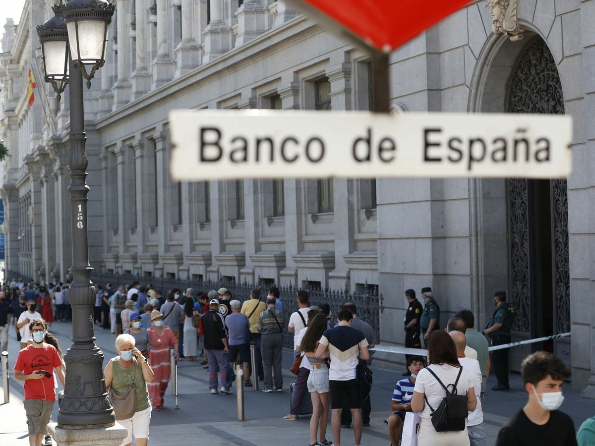 VAguileraDiaz's tweet image. El grupo #NoName57 bloquea durante horas las páginas web de bancos españoles.

Realizó un ataque de denegación de servicios a entidades como #Bankinter, #Abanca, #GrupoCajaRural y #BancoCooperativo.

#ciberseguridad #DoS #ciberataque

elconfidencial.com/empresas/2023-…