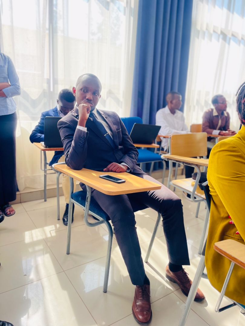 UR_Law_Students's tweet photo. HAPPENING NOWWW AT the University of  Rwanda, the URLSA is  hosting "The ALUMNI MENTORSHIP DAY".
Along the way ,we need inspiration and people to build our zeal ....!!!! https://t.co/CSplWJ6S89