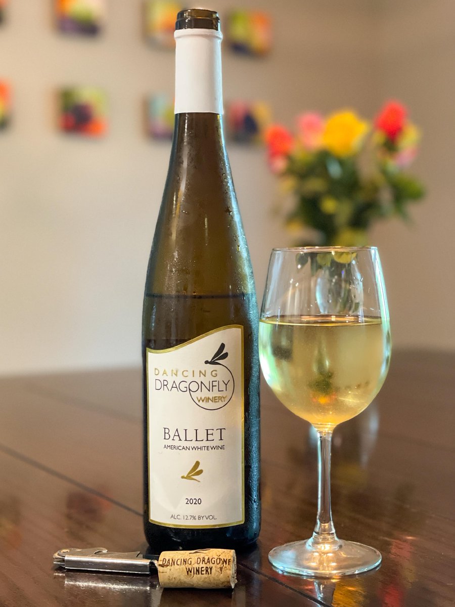 Dancing Dragonfly Winery is here to redefine your wine game! 

Every bottle is a hand-crafted masterpiece, meticulously blended from Midwest and coastal grapes. Whether you're a red devotee, white enthusiast, or sweet savorer, we've got you covered.

#LocalWine #DancingDragonfly