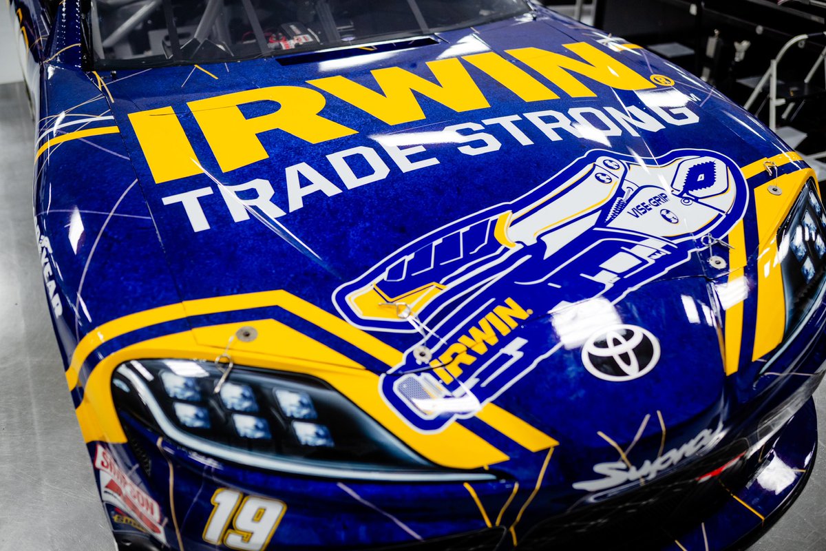 connormosack's tweet photo. Pumped to have @irwintools on the car this weekend @poconoraceway! Pulling double duty with the ARCA race tonight and Xfinity tomorrow 👊

#IRWINTools #TradeStrong https://t.co/rWzRobMGPx