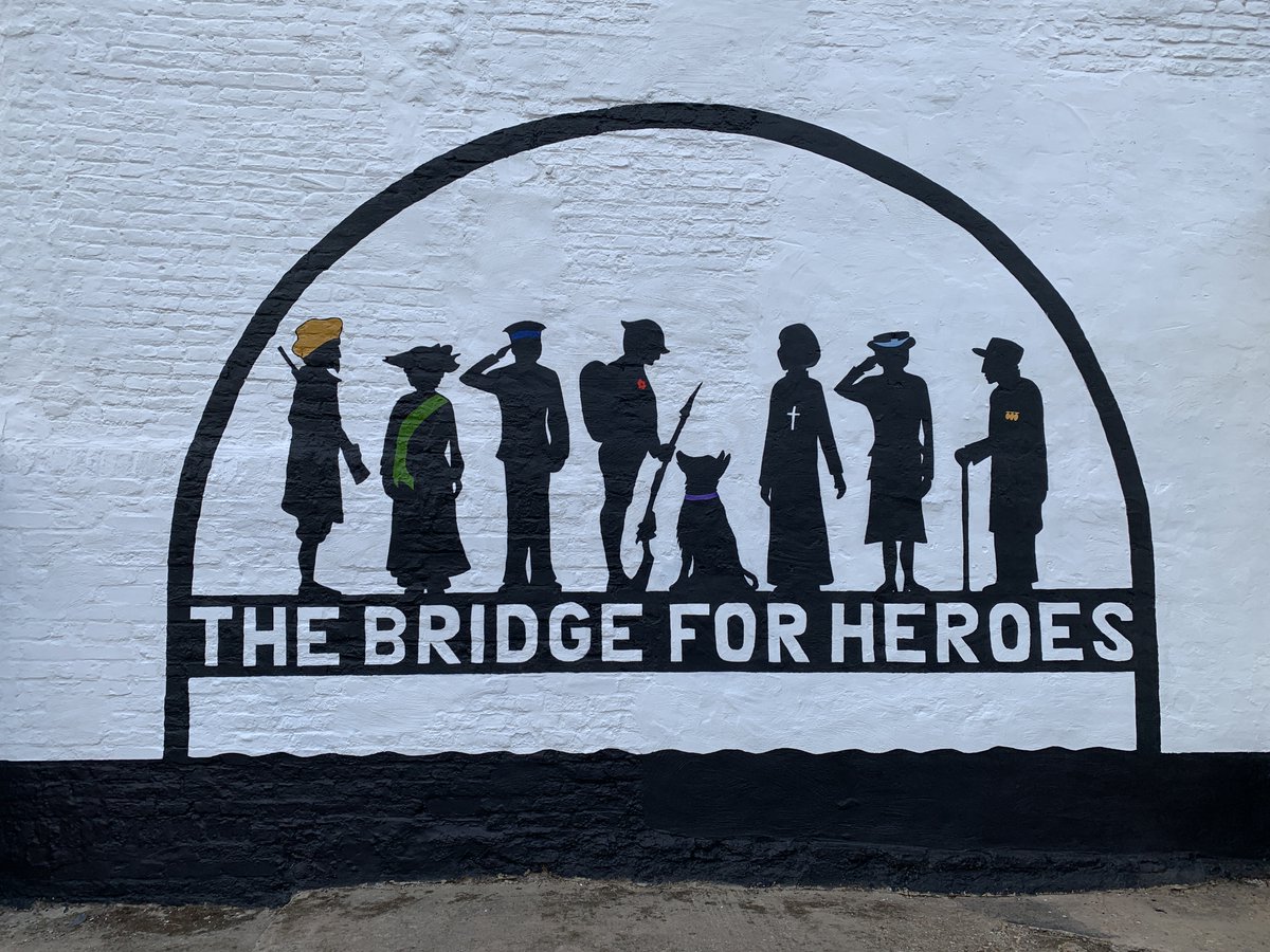 NicolaMW_Artist's tweet photo. Collaborations with @StoriesofLynn bookended the year. We started with the heartwarming partnership with @bridgeforheroes creating their mural with @KTDNorfolk and ended with a series of history panels for @Majestic_Cinema... 6/11 https://t.co/aIIWvAsx7f