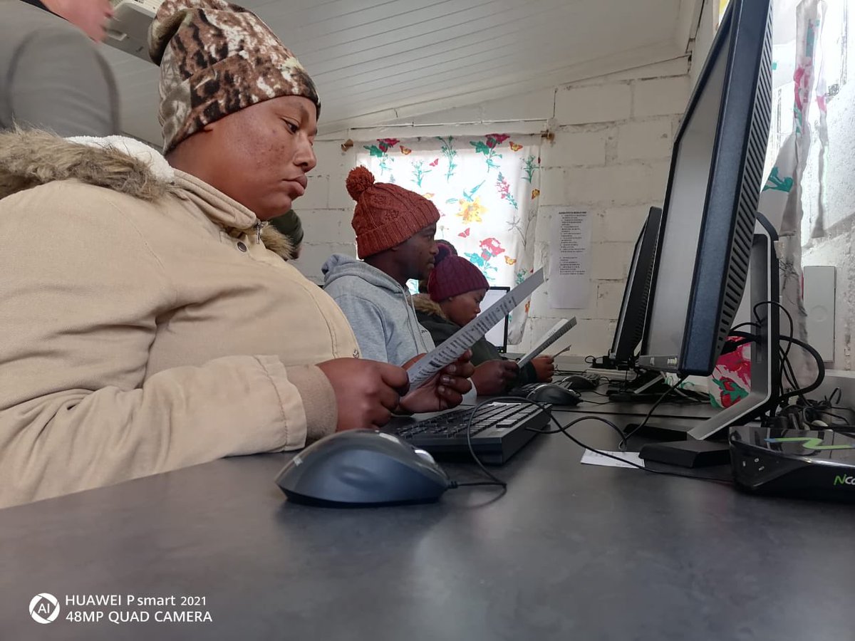 PhiliDLC's tweet photo. #BYA students busy writing ICDL exams ⁦@PhiliDLC⁩ ⁦@GwfOnline⁩ ⁦@LjJonita⁩ ⁦@Nj_LaNdlazi⁩ ⁦@kate_teach⁩ https://t.co/9ofeZqh7IB