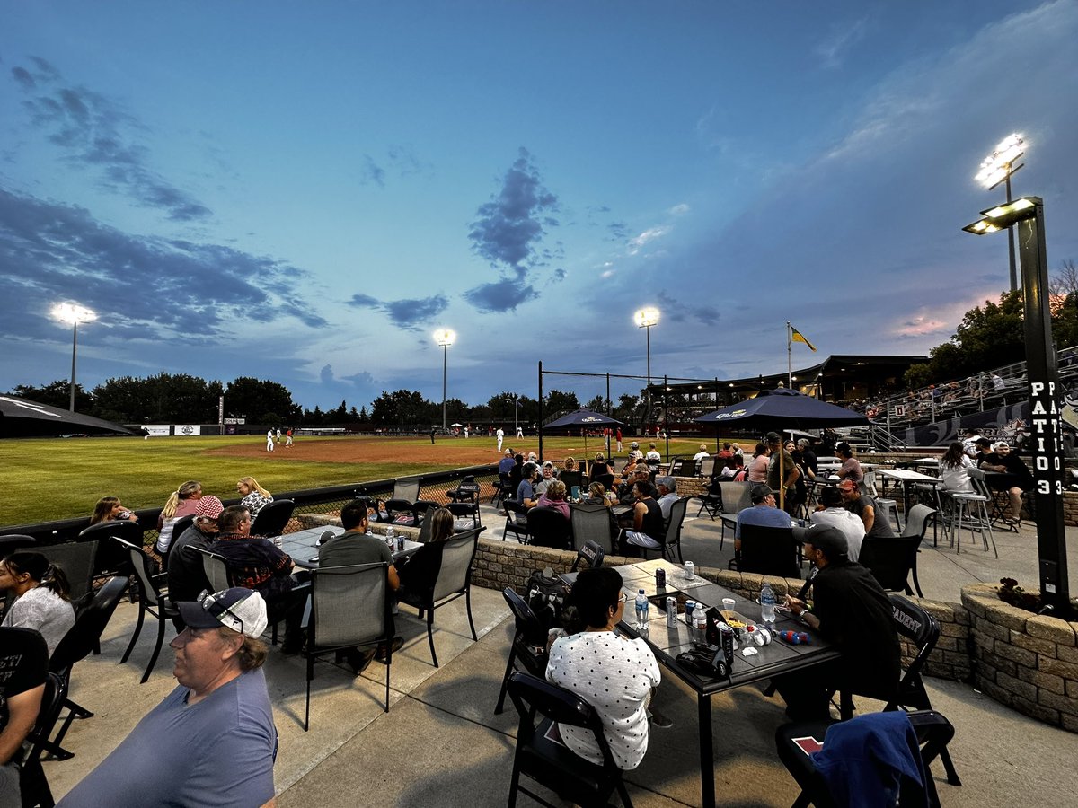 coreag_warner's tweet photo. Fantastic evening at the @lethbridgebulls last night. Thank you very much @rick_kawa and @Bayer4Crops for the opportunity to take our growers and their families out to the ballpark. #CoreAg #Warner https://t.co/6SvqASiK9j