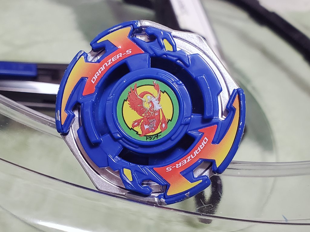 ちょっとお前だけ歴戦感出し過ぎじゃない? 