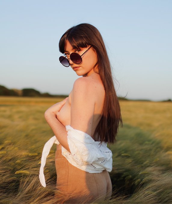 Vote for me in the #MVContest Great Outdoors   I would appreciate it so much!!!  🧡$5 FYEO nude 🧡$10 unreleased<a href="/tag/mvcontest"class="tags">#MVContest</a>